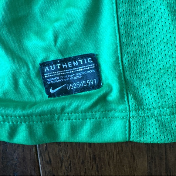 Nike Brazil Green Soccer Jersey - Picture 4 of 7